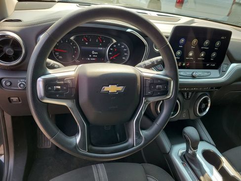 Used 2025 Chevrolet Blazer LT AWD/4WD image 25