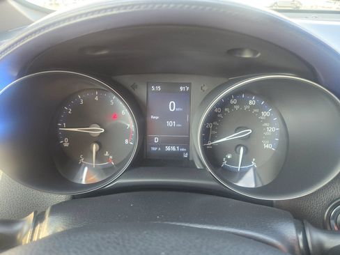 Used 2021 Toyota C-HR XLE FWD image 16