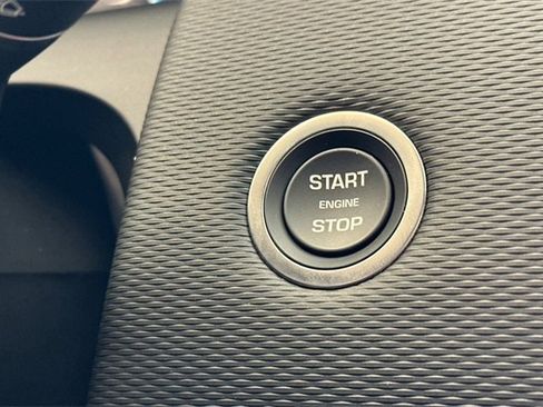 New 2025 Land Rover Discovery Sport Dynamic SE image 21