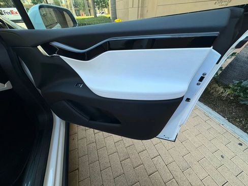 Used 2021 Tesla Model X Long Range AWD/4WD image 29