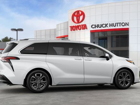Used 2025 Toyota Sienna Platinum AWD/4WD image 27