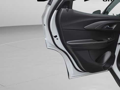 Used 2022 Chevrolet TrailBlazer LT w/ Convenience Package image 30