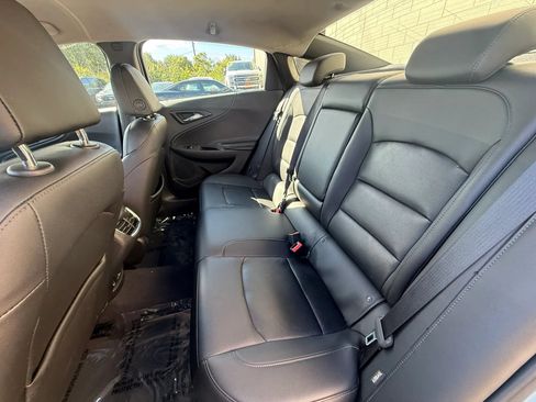 Used 2017 Chevrolet Malibu LT w/ Leather Package FWD image 25