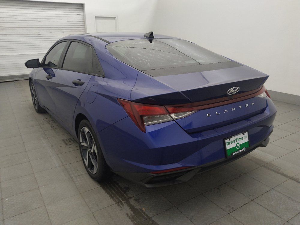 Used 2023 Hyundai Elantra SEL w/ Convenience Package FWD image 5