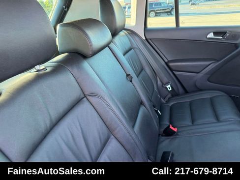 Used 2017 Volkswagen Tiguan SEL image 57