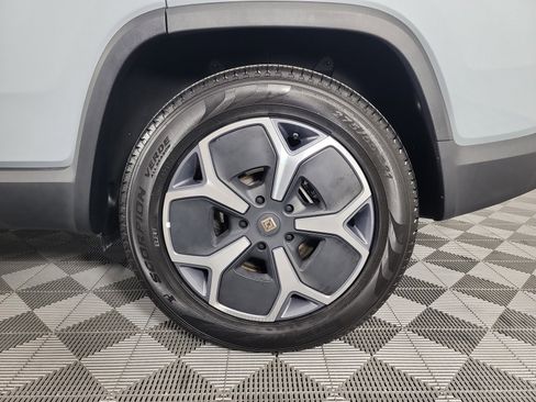 Used 2024 Rivian R1S Adventure AWD/4WD image 10