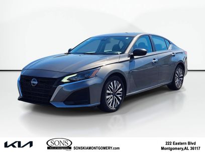 Used 2025 Nissan Altima 2.5 SV