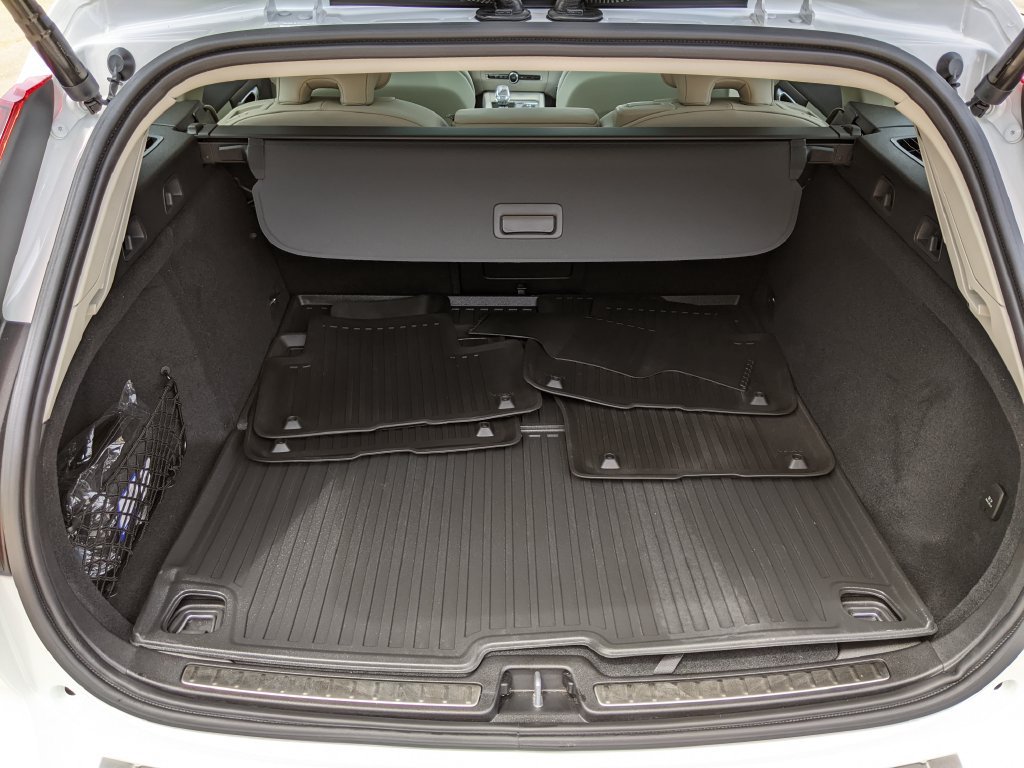 Certified 2026 Volvo V60 B5 Cross Country Ultra w/ Protection Package Premier AWD/4WD image 30