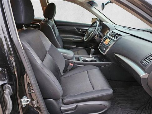Used 2017 Nissan Altima 2.5 SR FWD image 18
