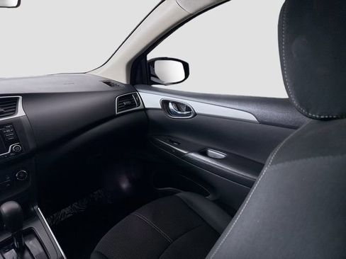 Used 2018 Nissan Sentra S w/ S Midnight Style Package image 21