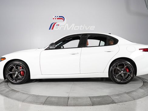 Used 2020 Alfa Romeo Giulia AWD w/ Quick Order Package 22J Sport image 4