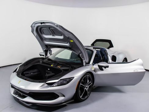 Certified 2025 Ferrari 296 GTS RWD image 33