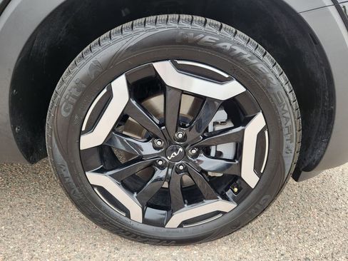 Certified 2023 Kia Telluride EX w/ EX Captain's Chair Package image 21