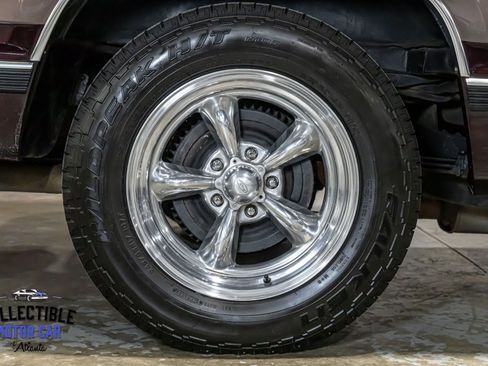 Used 1997 Chevrolet Suburban 2WD w/ Preferred Equipment Group 3 image 97