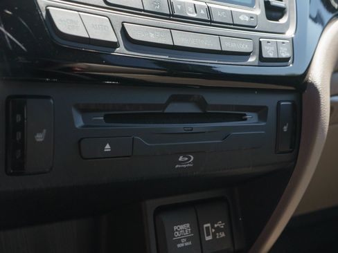 Used 2021 Honda Pilot Touring image 22