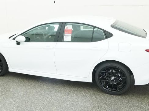 New 2026 Toyota Camry SE FWD image 4