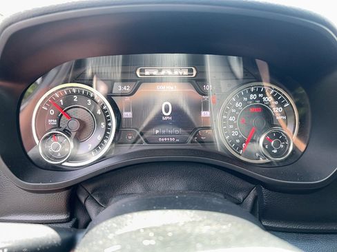 Used 2021 RAM 1500 Laramie RWD image 18