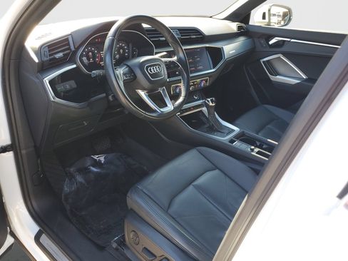 Used 2020 Audi Q3 2.0T Premium Plus w/ Premium Plus Package AWD/4WD image 19