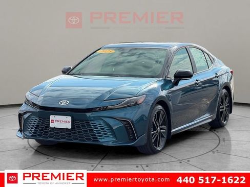 Certified 2025 Toyota Camry XSE image 1