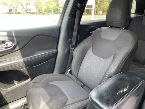 Used 2015 Jeep Cherokee Latitude image 13