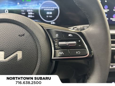 Used 2025 Kia Seltos EX w/ EX Sunroof Package image 9