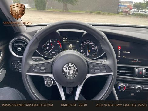 Used 2019 Alfa Romeo Giulia Ti AWD/4WD image 12