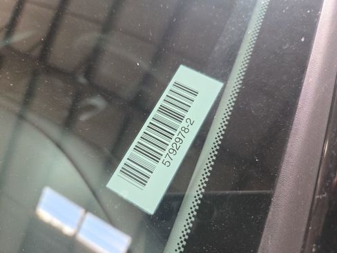 Used 2025 Chevrolet Blazer LT image 11