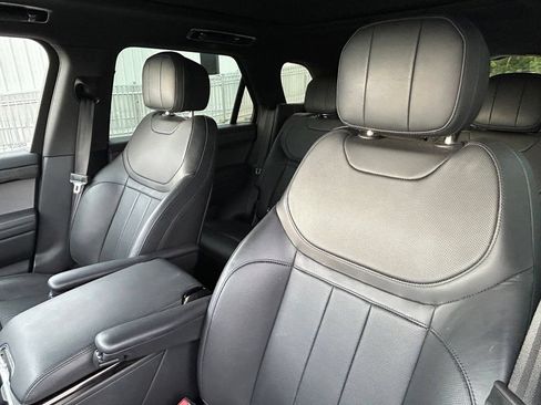 Used 2025 Land Rover Range Rover Sport SE AWD/4WD image 16