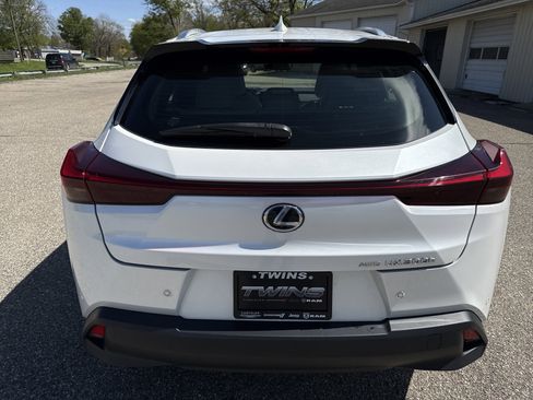 Used 2025 Lexus UX 300h AWD w/ Cold Area Package image 38