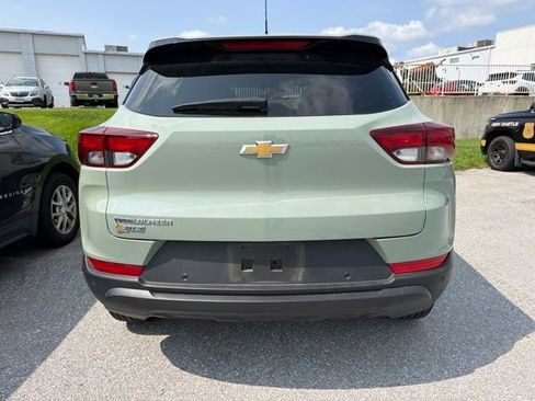 Used 2025 Chevrolet TrailBlazer LS w/ LS Convenience Package FWD image 5