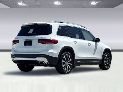 Used 2023 Mercedes-Benz GLB 250 4MATIC image 9