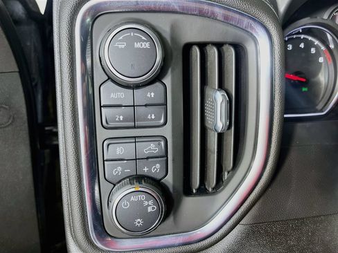 Used 2021 Chevrolet Silverado 1500 LT Trail Boss w/ Bed Protection Package AWD/4WD image 12