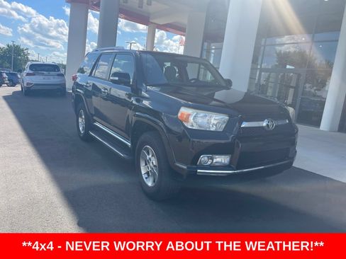 Used 2011 Toyota 4Runner SR5 w/ Convenience Pkg AWD/4WD image 2