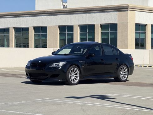 Used 2010 BMW M5 RWD image 22