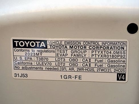 Used 2023 Toyota 4Runner SR5 Premium AWD/4WD image 38