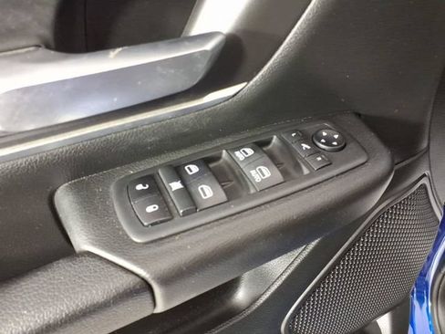 Used 2019 RAM 1500 Big Horn AWD/4WD image 13