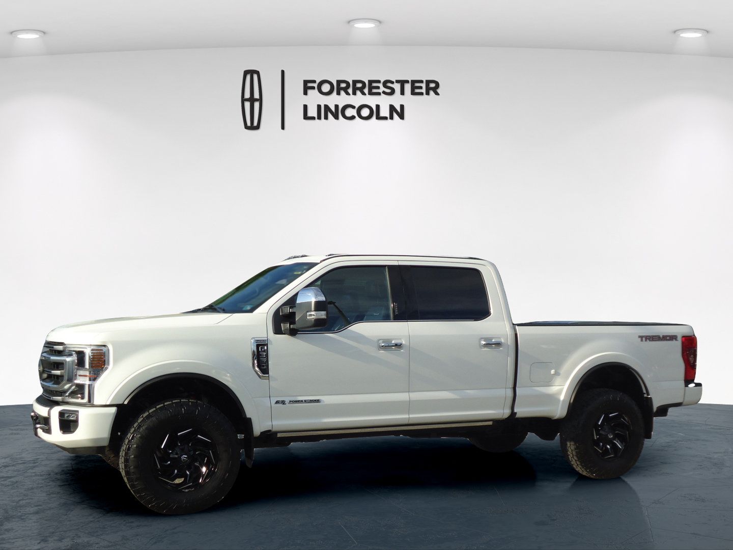 Used 2020 Ford F350 Platinum w/ Tremor Off-Road Package AWD/4WD image 6