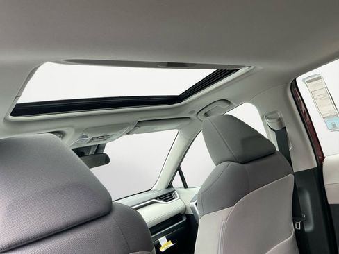 Used 2025 Toyota RAV4 XLE image 19