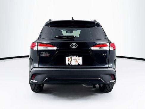 Used 2024 Toyota Corolla Cross LE image 8