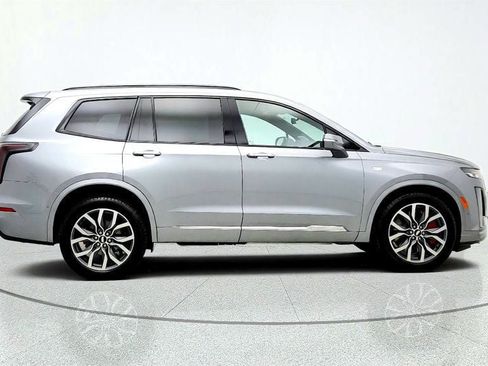 Used 2024 Cadillac XT6 Sport w/ Technology Package AWD/4WD image 4
