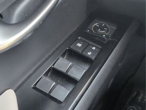 Used 2020 Lexus UX 250h w/ Premium Package image 31