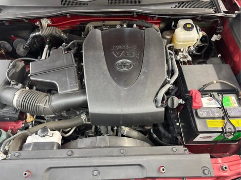 Used 2020 Toyota Tacoma TRD Off-Road image 30