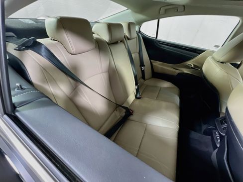 Used 2019 Lexus ES 350 w/ Accessory Package 2 FWD image 27