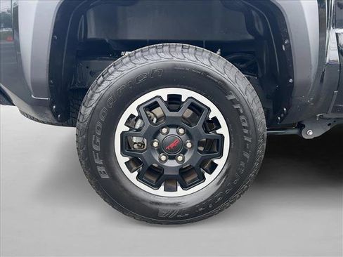 Certified 2025 Toyota Tacoma TRD Off-Road image 26