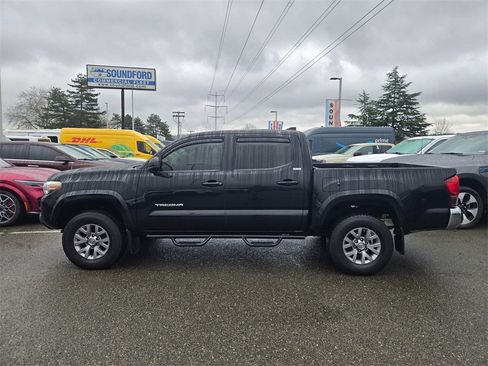 Used 2018 Toyota Tacoma 4x4 Double Cab image 8