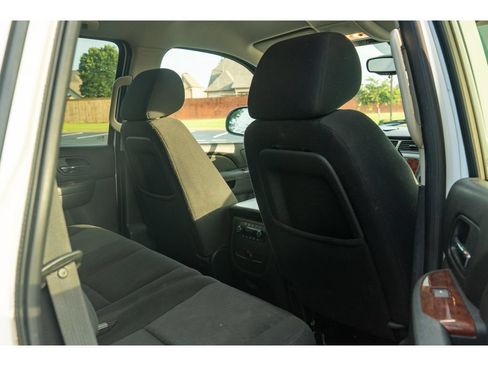 Used 2011 Chevrolet Tahoe LS RWD image 15