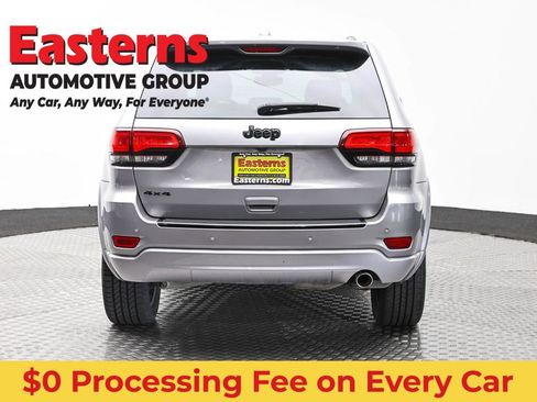Used 2017 Jeep Grand Cherokee Laredo AWD/4WD image 6