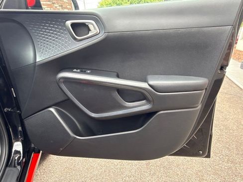 Used 2020 Kia Soul GT-Line FWD image 22