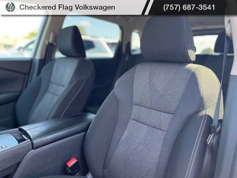 Used 2024 Nissan Rogue SV FWD image 23
