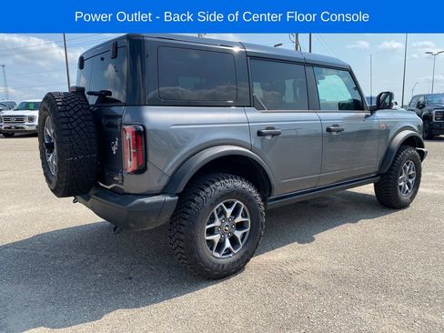 Used 2025 Ford Bronco Badlands AWD/4WD image 6